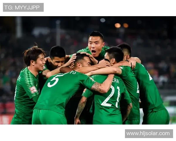 武汉篮球队在全国锦标赛中以53分稳居积分榜首位