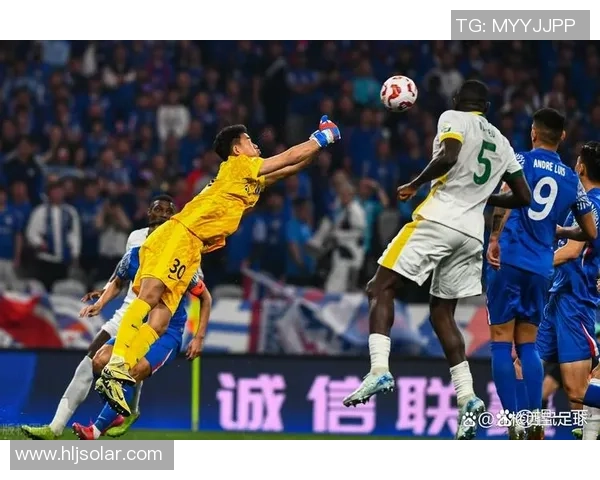 足球明星亲临线下踢球精彩瞬间回顾与球迷互动的热血时刻 足球明星亲临线下踢球精彩瞬间回顾与球迷互动的热血时刻